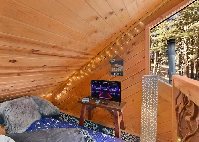 Villa Enchanted Forest Super Cozy On 2 Acres Sledding Hills Tree Swing Pool Table *