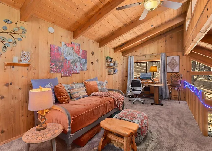 Villa Enchanted Forest Super Cozy On 2 Acres Sledding Hills Tree Swing Pool Table *