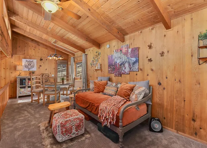 Enchanted Forest Super Cozy On 2 Acres Sledding Hills Tree Swing Pool Table * Mountainaire